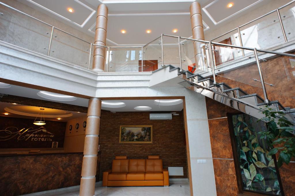Karpaty Hotel คุสท์ ภายนอก รูปภาพ