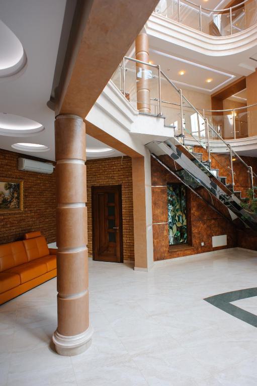 Karpaty Hotel คุสท์ ภายนอก รูปภาพ